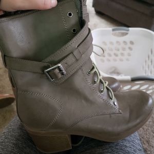 Guess ankle boots